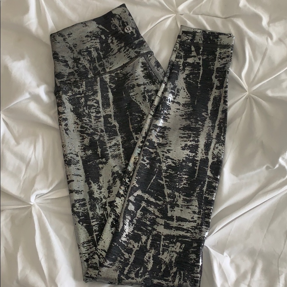 Lululemon size 4